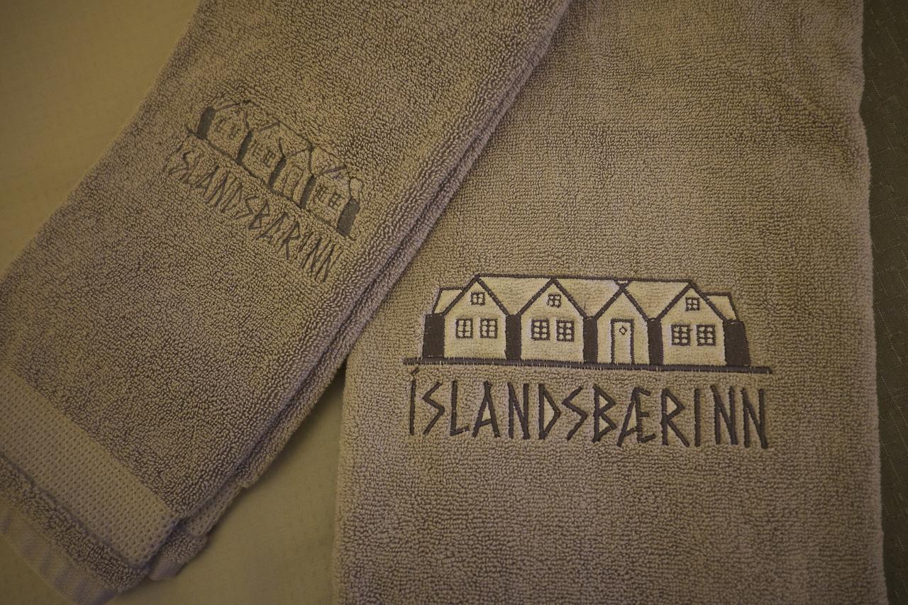 Islandsbaerinn /Old Farm Akureyri Buitenkant foto